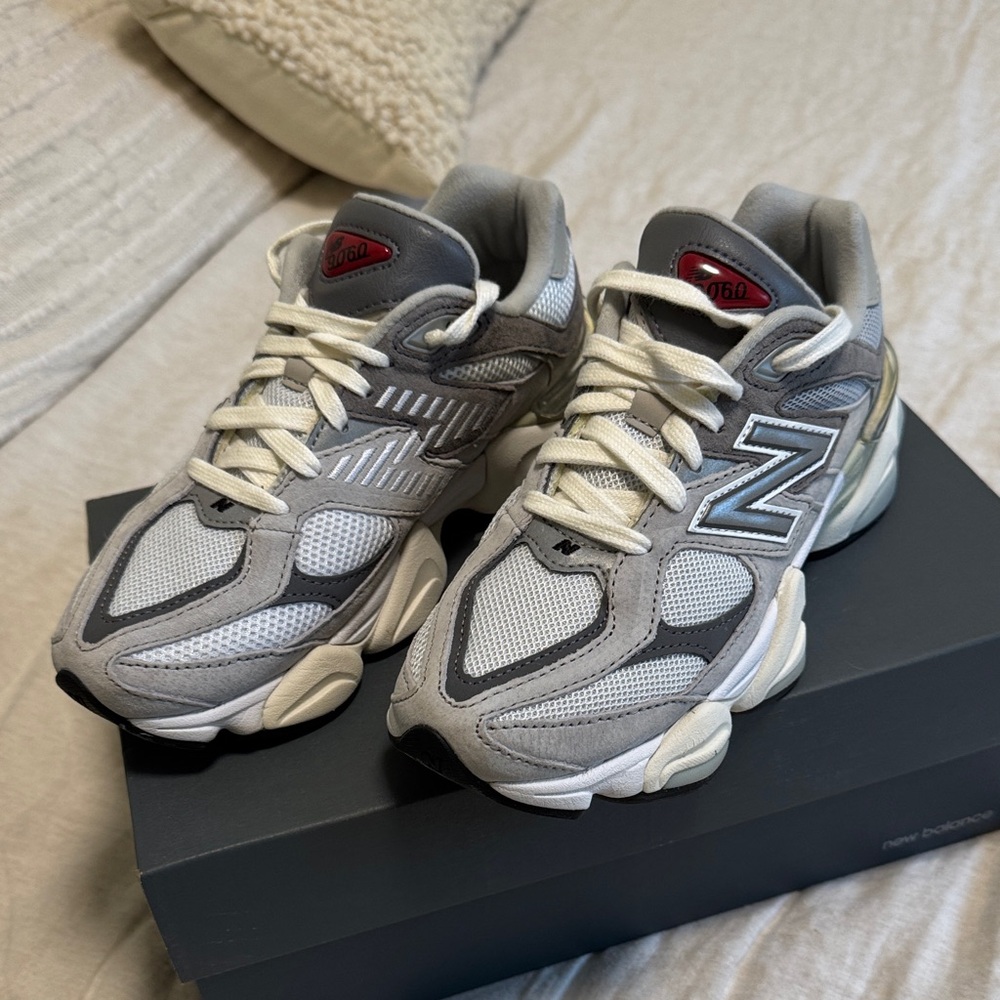 New Balance Gray 9060 Sneakers - US W 6.5 / M 5